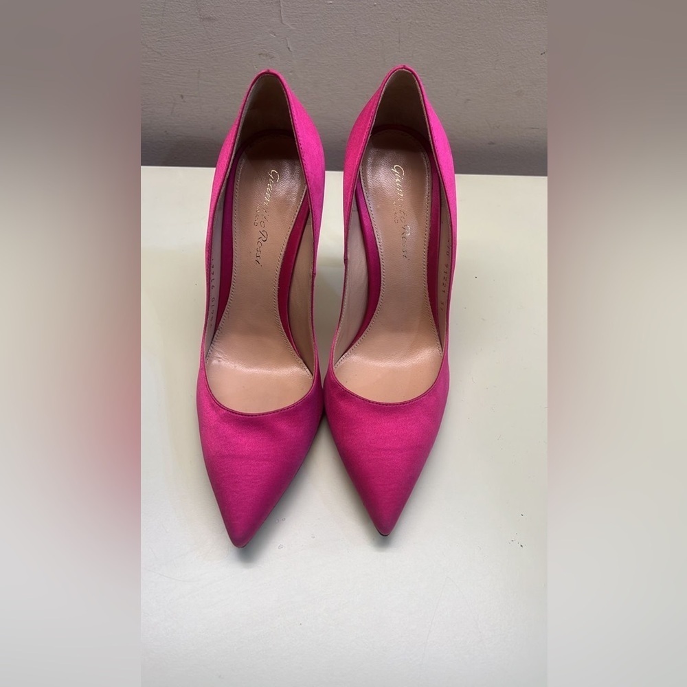 Gianvito Rossi Pink Stiletto Heels - Picture 1 of 10